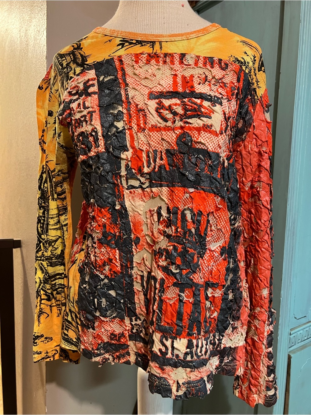 Custo Barcelona Spain 3D Destroyed Avant Garde Ranch Toile Top Shirt Y2K Artsy